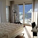 Luxury Penthouse 4 Bedroom 8 Min Walk To Wef Apartmán *