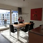 Luxury Penthouse 4 Bedroom 8 Min Walk To Wef شقة