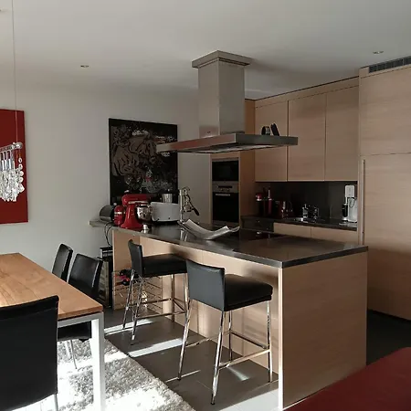 Luxury Penthouse 4 Bedroom 8 Min Walk To Wef *