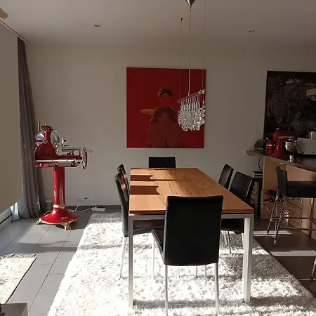 Luxury Penthouse 4 Bedroom 8 Min Walk To Wef Apartment
