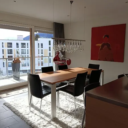 Luxury Penthouse 4 Bedroom 8 Min Walk To Wef Apartment