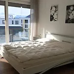 Luxury Penthouse 4 Bedroom 8 Min Walk To Wef דירה דאבוס