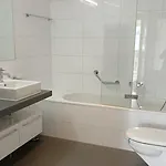 Luxury Penthouse 4 Bedroom 8 Min Walk To Wef דירה