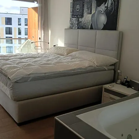 Luxury Penthouse 4 Bedroom 8 Min Walk To Wef דירה דאבוס